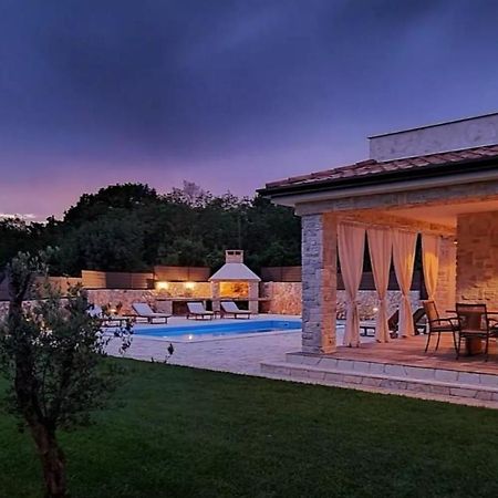 Villa Lulu Kamena Villa S Maslinikom Otok Krk Dobrinj Selo Gostinjac Krk Town Exterior photo