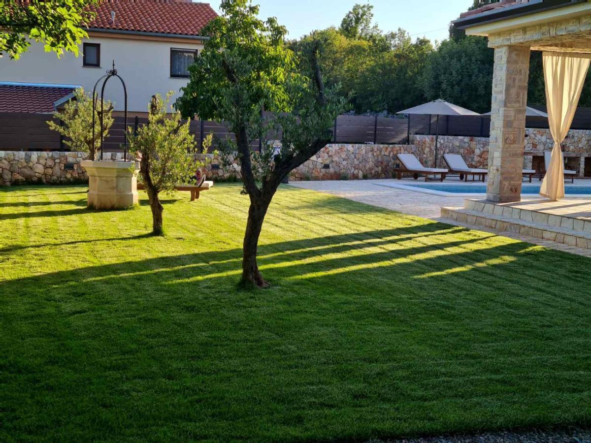 Villa Lulu Kamena Villa S Maslinikom Otok Krk Dobrinj Selo Gostinjac Krk Town Exterior photo