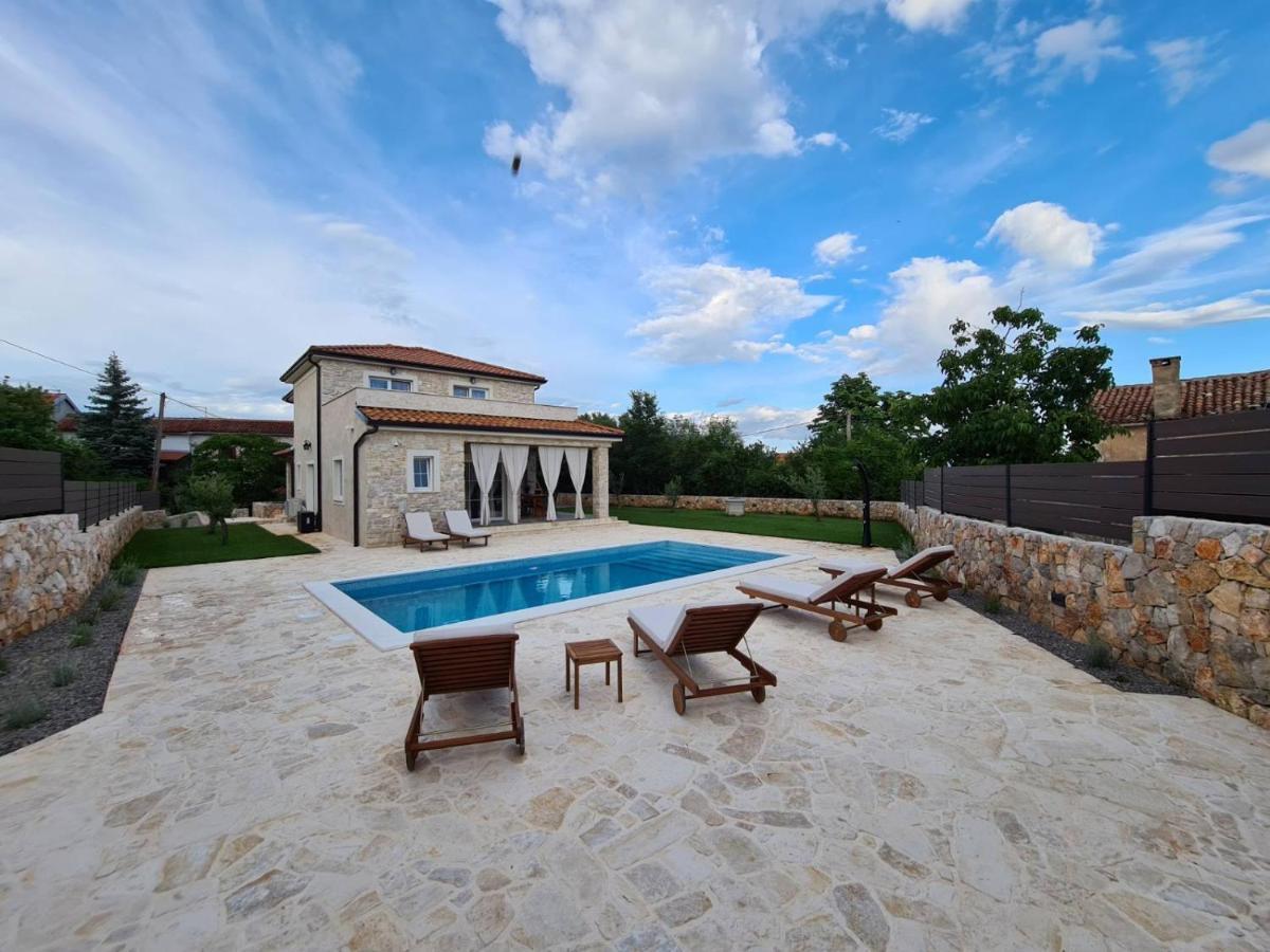 Villa Lulu Kamena Villa S Maslinikom Otok Krk Dobrinj Selo Gostinjac Krk Town Exterior photo